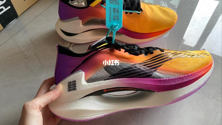 国货之光李宁新出的雷雷雷雷42跑鞋太帅啦