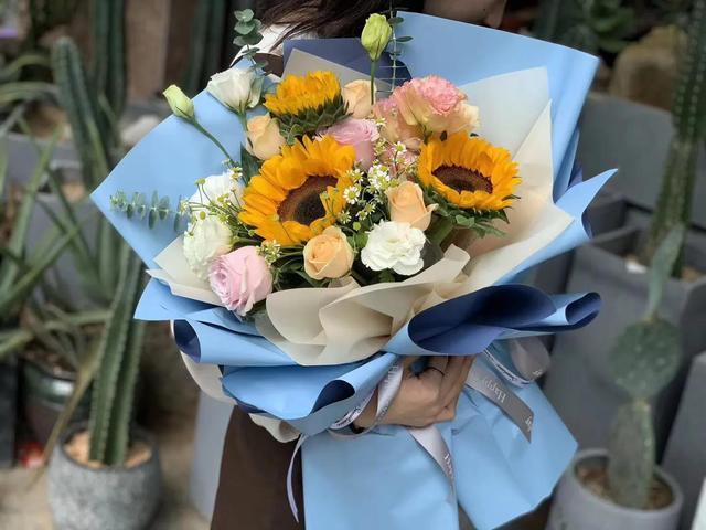 适合送男生的花礼