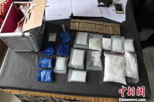 湖北建始警方侦破一起团伙贩毒案 缴获毒品637.81克_潜江