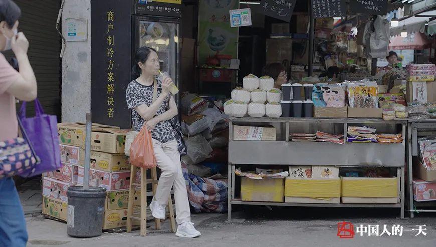 过去她是妈妈最省心的女儿,现在妈妈健在是她的精神寄托.