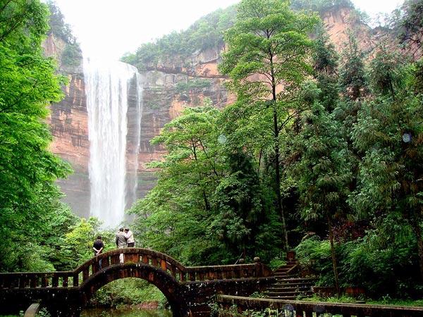 四面山望乡台瀑布,中山古镇2日游