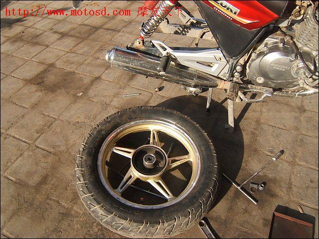 转!跨骑摩托车 改装后碟刹适合大部分车型直接安装的最简单实际的方法