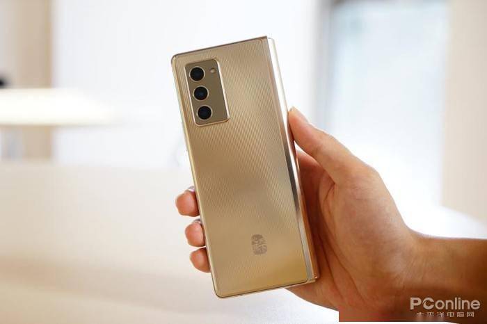 三星w21 5g评测:怎样的华丽才能"心系天下"