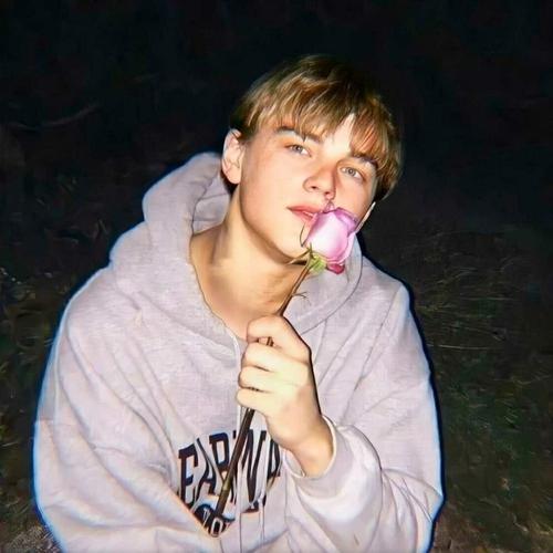 小李子图片:比起颜值更喜欢大家夸他的演技