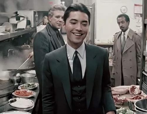 被王祖贤爱慕,林青霞为了陪他通宵打麻将,当年的尊龙有多迷人?