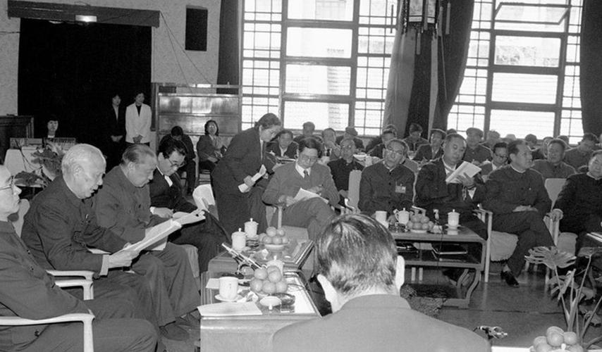 高清老照片上的两会记忆