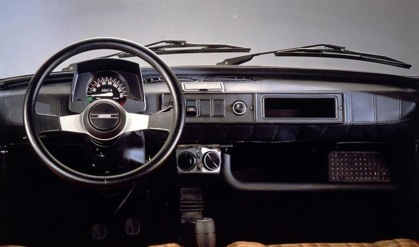 曾经"万元户"的象征,菲亚特126p