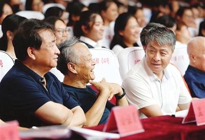 王谦祥,李增瑞谈老师:马季先生的相声总是呈现一种时代精神