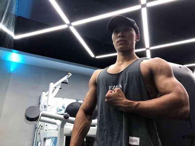 大师兄健身-"设施非常齐全～今天上的私教课娜娜教练.