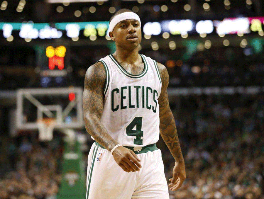 十面埋伏!小托马斯陷重围 遭盖翻在地无力回天