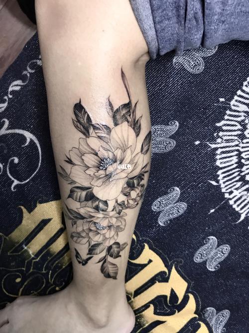 素花纹身 小腿纹身 女生纹身_纹身_刺青_吉壳刺青自由