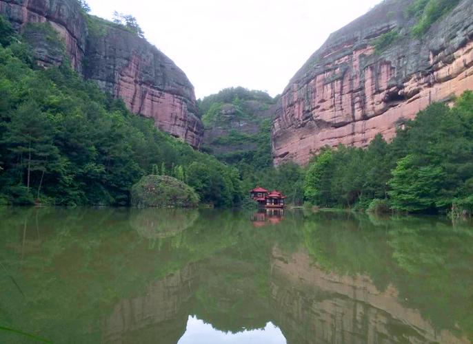 公婆岩五峰方岩石鼓寮景区vip路线穿越