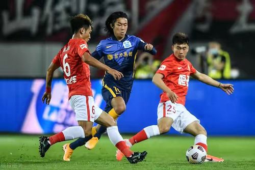 广州队变头球队,艰难逼平广州城