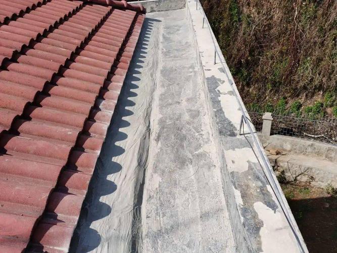 斜屋面天沟渗漏维修,找准渗漏根源很重要!