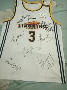 辽宁男篮签名球衣,杨鸣韩德君张镇麟刘志轩郭艾伦李晓旭,没签全