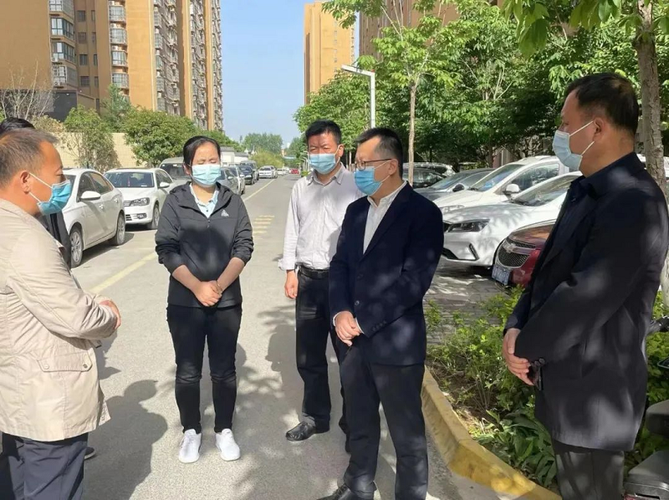 杨陵区人民政府-陈辉督导检查封闭管理区域疫情防控和生活服务工作