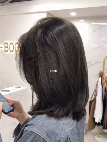 发型 锁骨发 发型女 发型女中长 中长发发型 圆脸发型 烫发发型 方脸