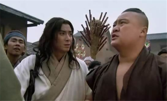 此人才是《水浒传》里真正救李忠,周通的人,不是鲁智深