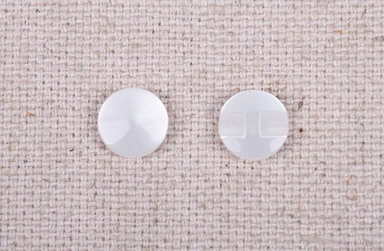 厘米白色单孔有机玻璃纽扣库存老式服装收藏怀旧纽扣