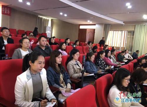 九江频道   在观摩之后,音乐教研组长徐颖老师还特意召集了一中音乐组