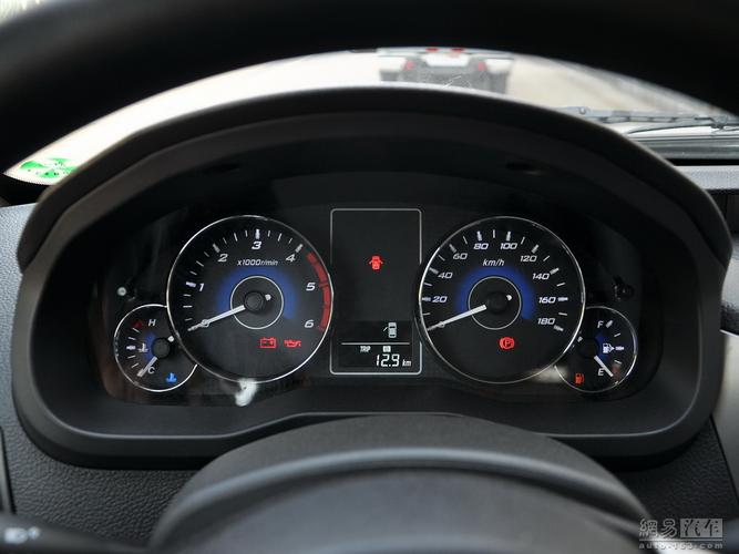中兴威虎tuv 2013款 柴油2.8t mt两驱豪华型(ca4d28c4-1a)