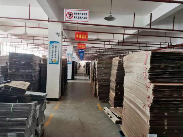 工厂环境 圆通包装 莆田纸箱包装厂 快递包装盒定制