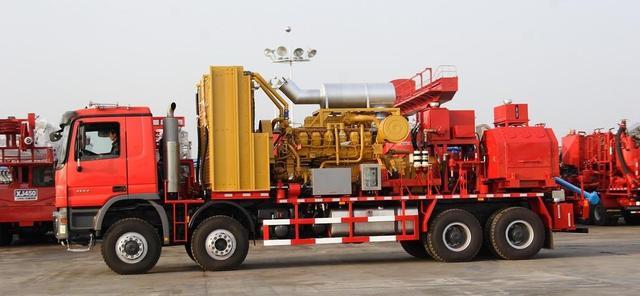 常用压裂泵车介绍(700型|1650型|2000型|2500型)