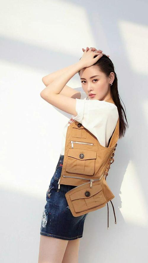 壁纸明星系列之张天爱