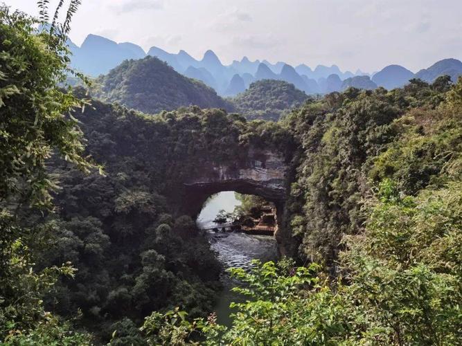 柳州鹿寨县,有山水不输阳朔的香桥岩溶国家地质公园.