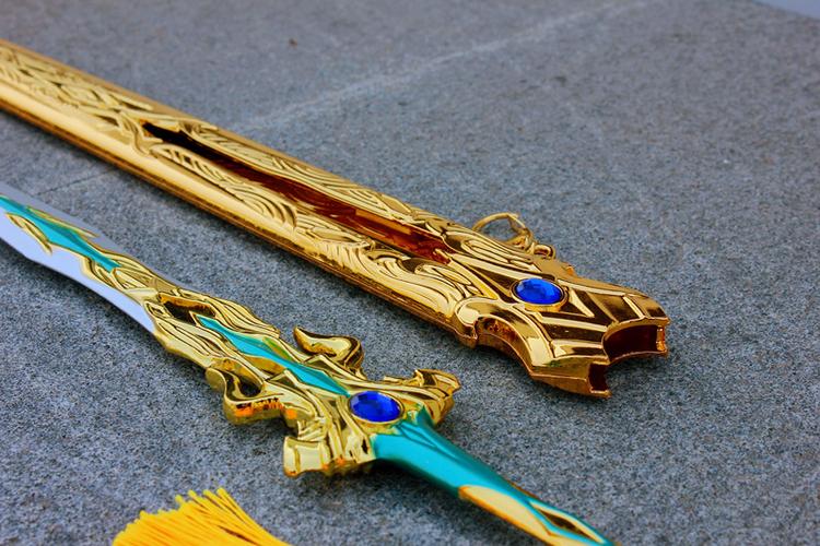 斗罗大陆 剑斗罗 黄金版大号尘心七杀剑合金模型摆件