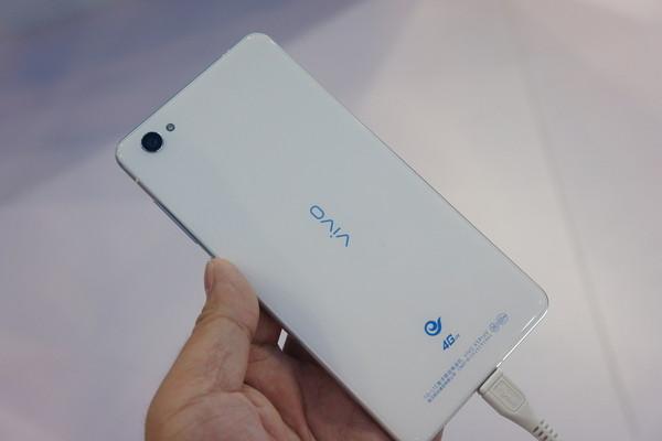 vivo x5pro电信版真机现身天翼终端展