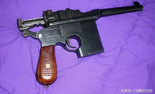 但在旧中国人们文化水平普遍不高的情况下,对驳壳枪那一长串洋文名字