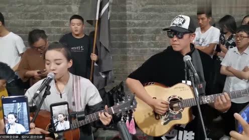 街头歌手