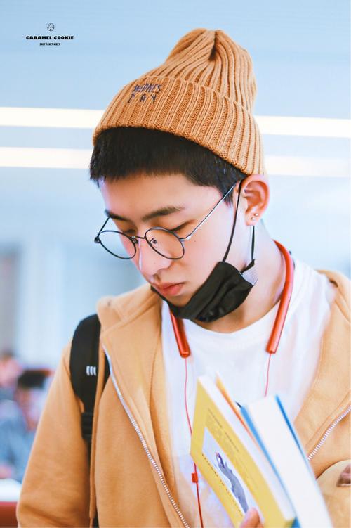 焦迈奇 cr:caramelcookie