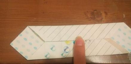 首页 早教 艺术特色 折纸 怎样折简单火柴盒 123