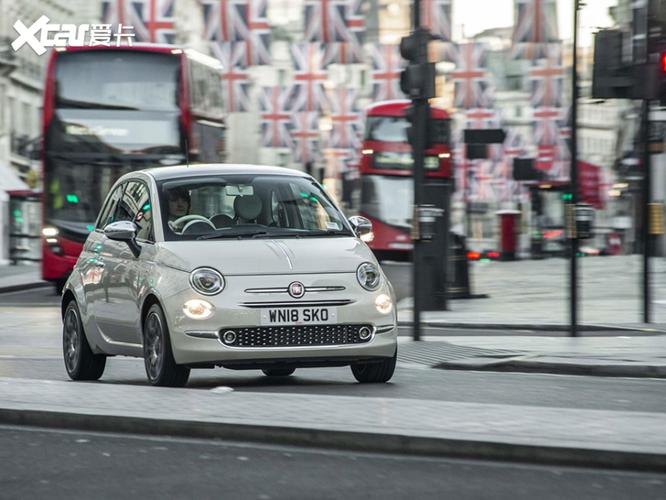 三年后,菲亚特500以进口身份引入国内,至此这一经典的意大利国民车