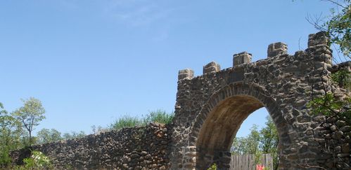 潍坊安丘城顶山风景区齐长城与樱桃采摘二日游