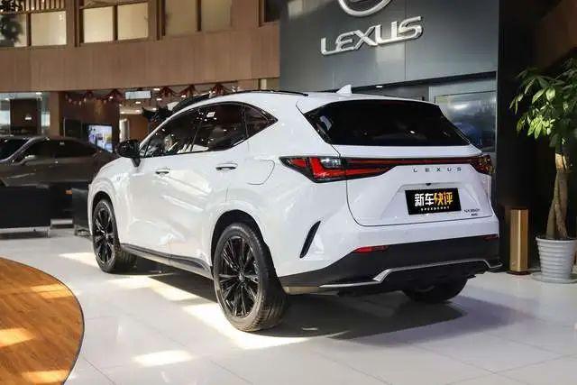 重新定义豪华中型suv但这次还加价吗到店实拍雷克萨斯新款nx