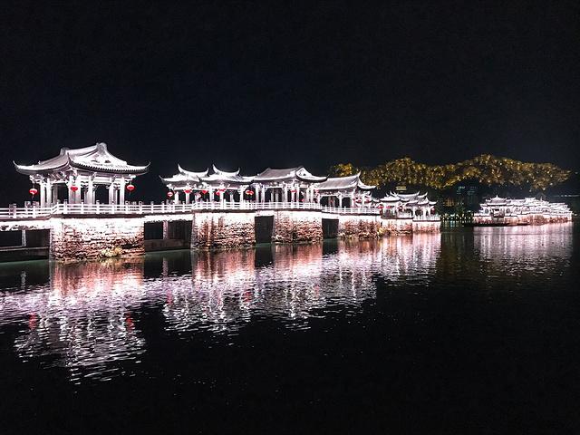 4游玩美建议因为潮州老城区不大景点基本集中在牌坊街附近可以从潮州