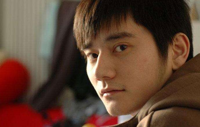 钱枫瘦的时候照片 早期模样堪称颜值巅峰令人吃惊