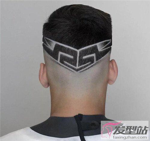 男生线条雕刻发型个性复古铲青雕刻