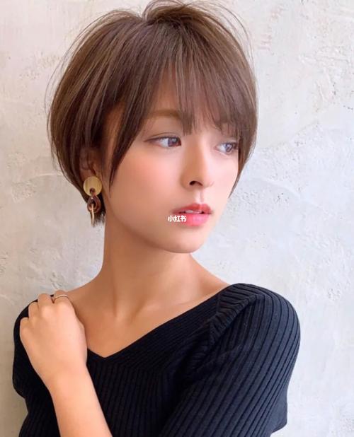 初恋短发减龄发型女生短发发型推荐,蓬松减龄短发韩式短发南充染发