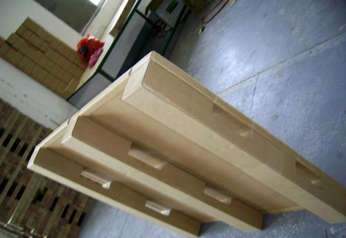 深圳市包银环保包装材料有限公司卡板纸护角