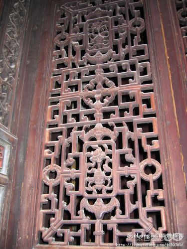 窗柩上的叙述,蝙蝠倒悬-福到