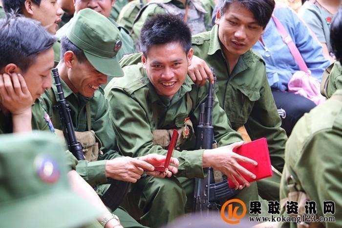 军事 正文               会议最后,由同盟军副参谋长杨光华代表正义