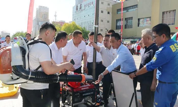 新闻动态 定边要闻 / 浏览文章   定边县应急管理局局长  曹飞,"宣传