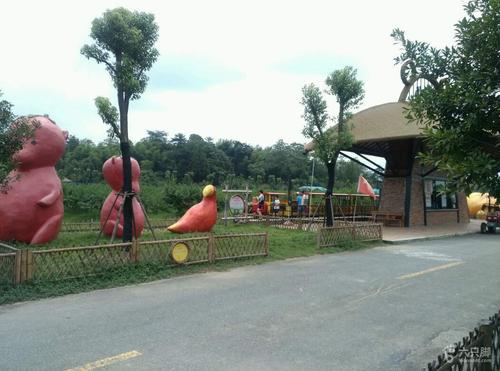 安吉山水灵山熊出没乐园