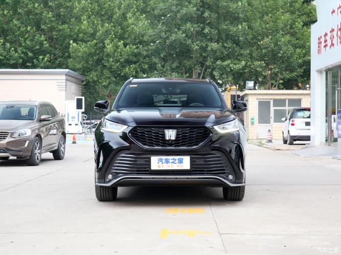 皇冠陆放2021款 2.5l hev四驱旗舰版