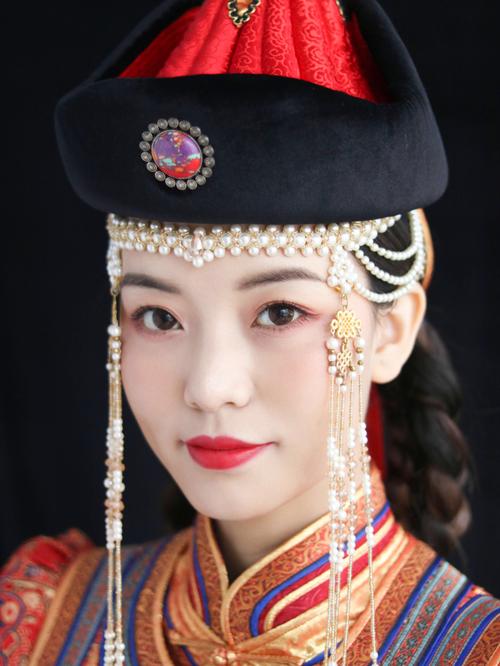 蒙古族新娘化妆造型|大美少数民族妆容_新娘_化妆_妆容_新娘妆_眼妆