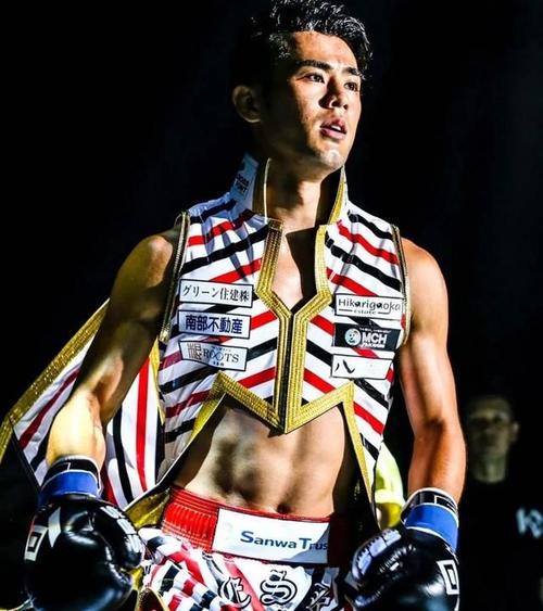 东京奥运男神出圈,日本拳击手撞脸彭于晏,香港首金让港姐变迷妹